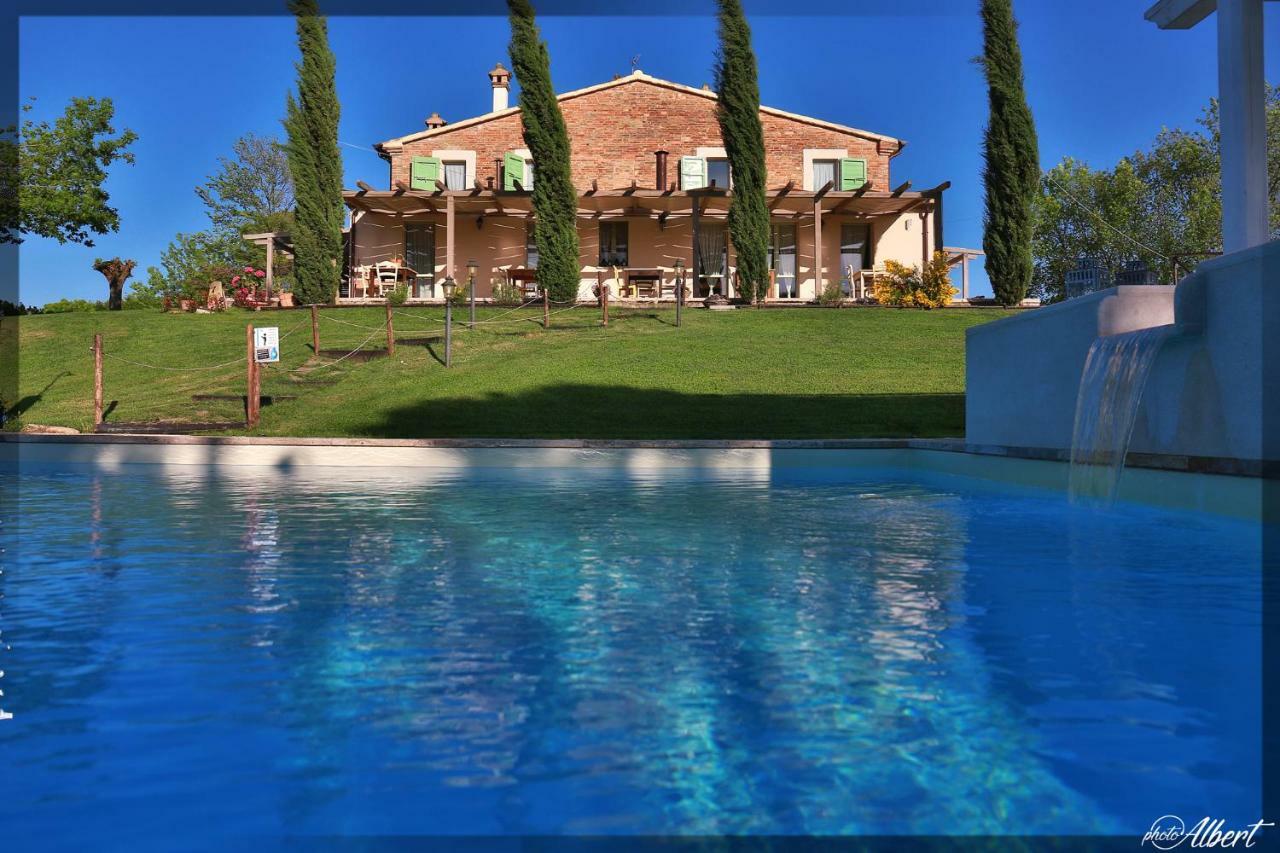 Le Maracla Country House Iesi Exteriér fotografie