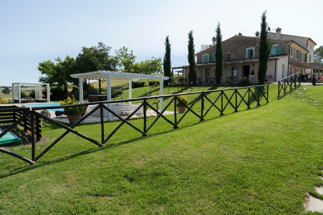 Le Maracla Country House Iesi Exteriér fotografie