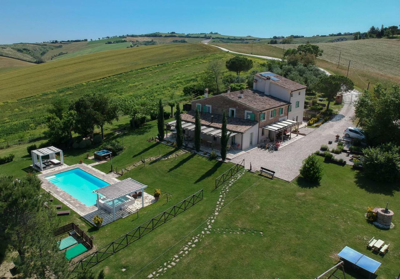 Le Maracla Country House Iesi Exteriér fotografie