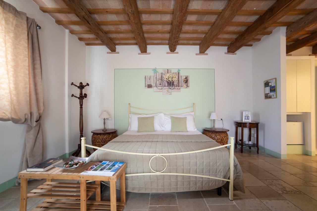 Le Maracla Country House Iesi Exteriér fotografie
