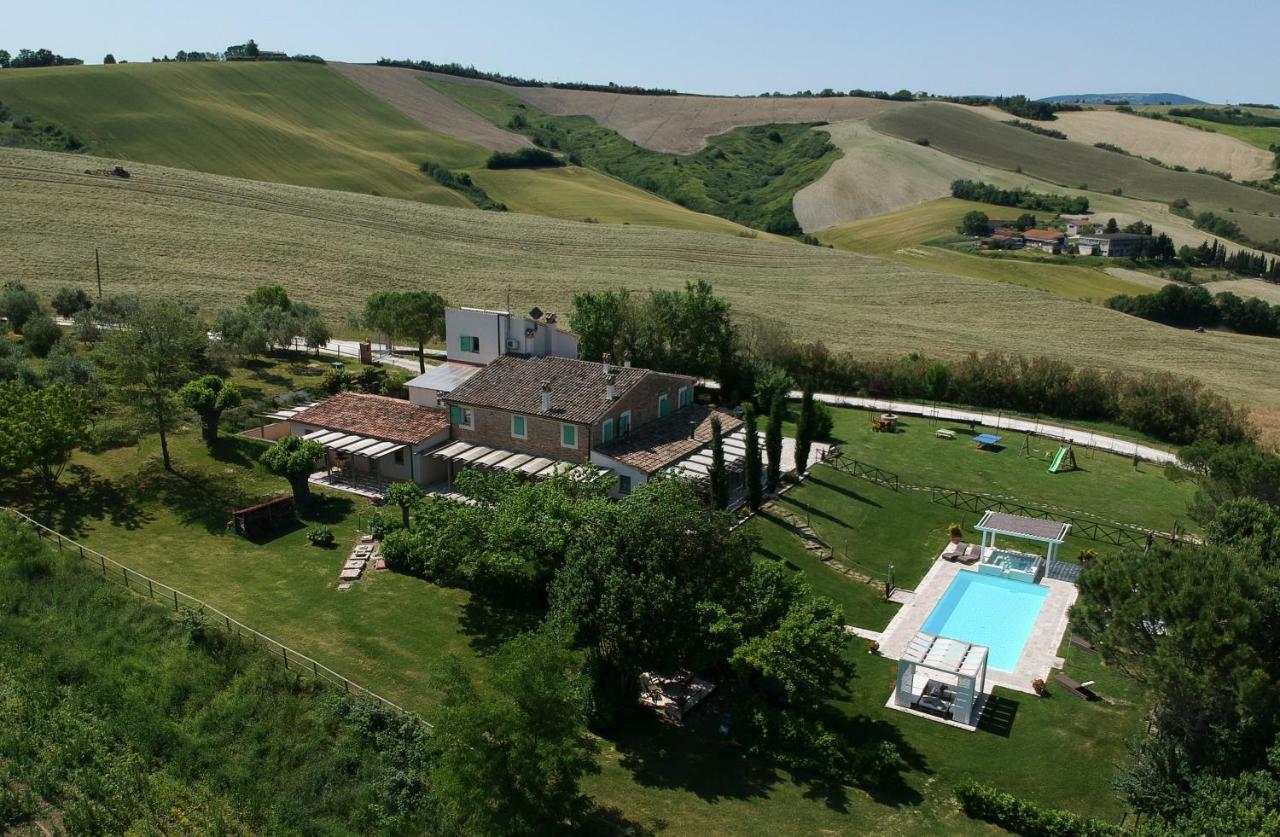 Le Maracla Country House Iesi Exteriér fotografie