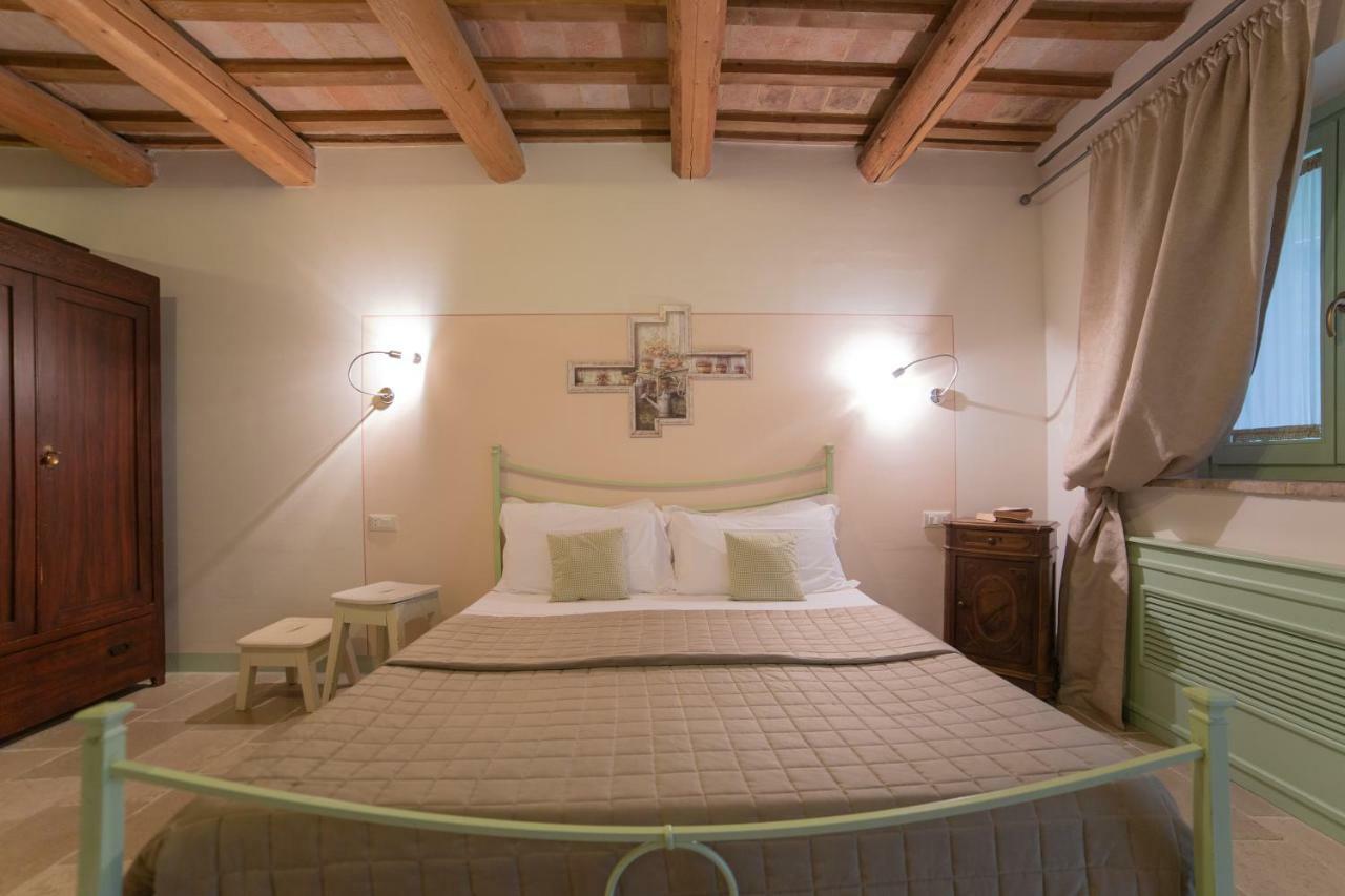 Le Maracla Country House Iesi Exteriér fotografie
